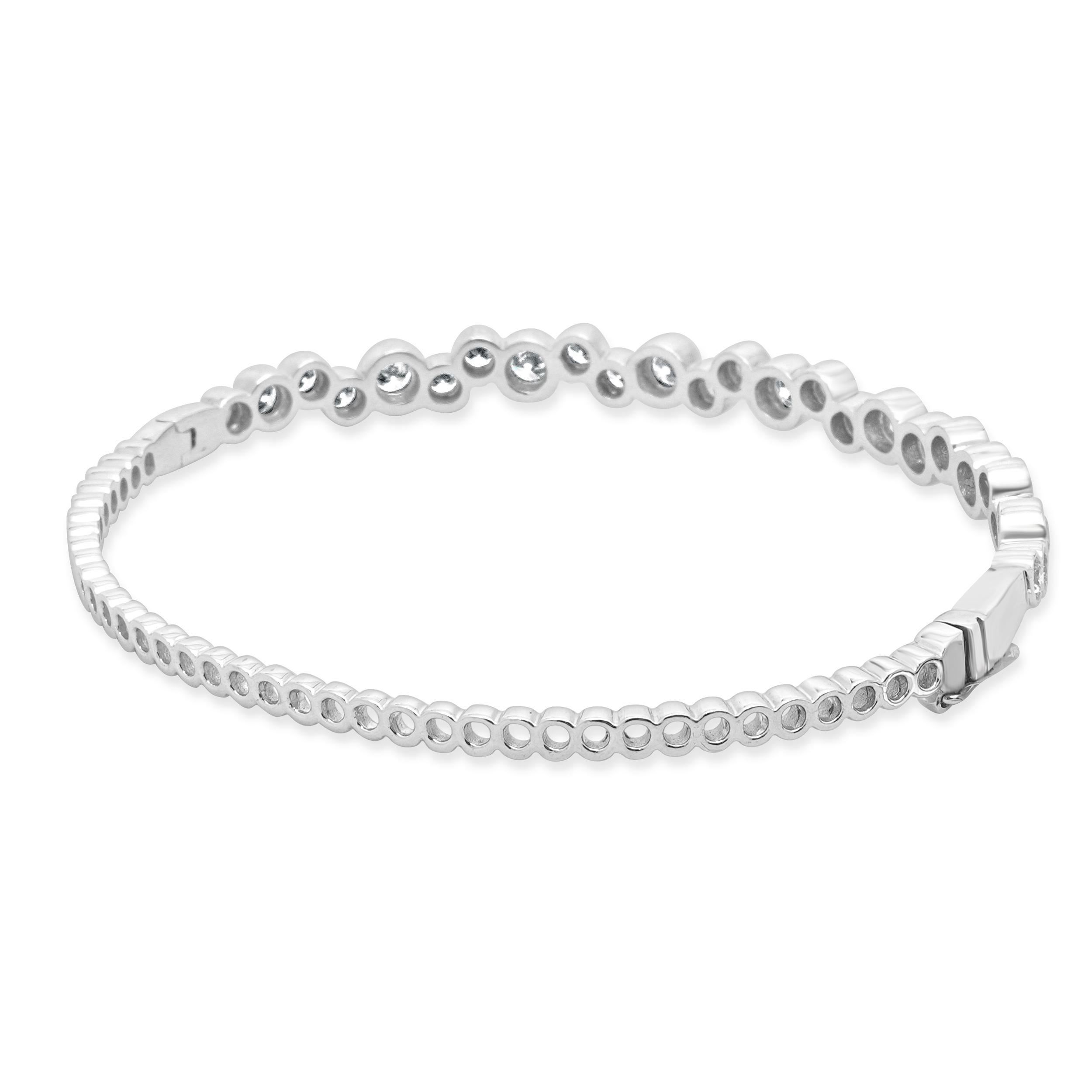 Round Cut 14 Karat White Gold Bezel Set Diamond Bubble Bangle Bracelet For Sale