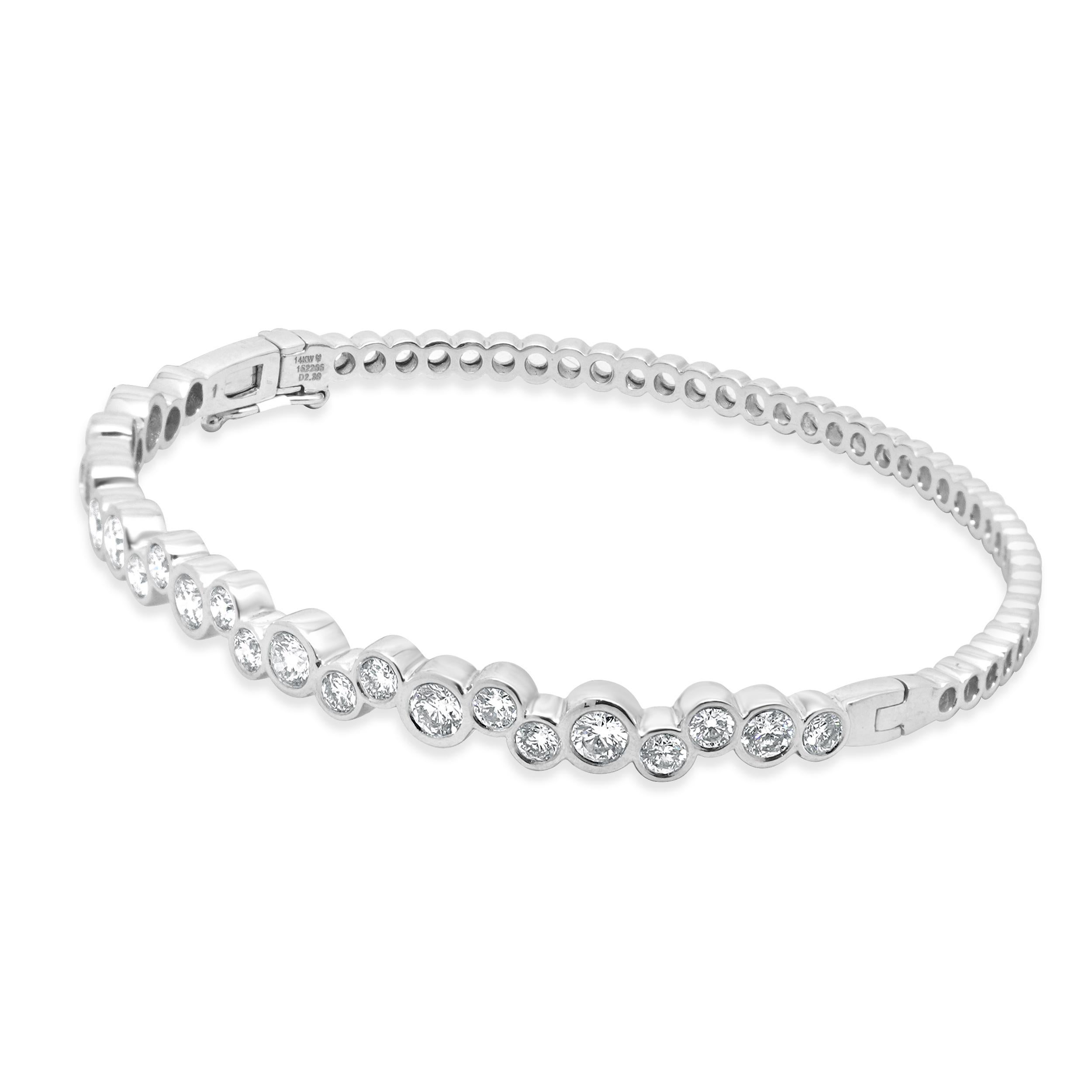 Designer: custom design
Material: 14K white gold
Diamond: round brilliant cut = 1.41cttw
Color: G
Clarity: SI1
Weight: 12.38 grams
