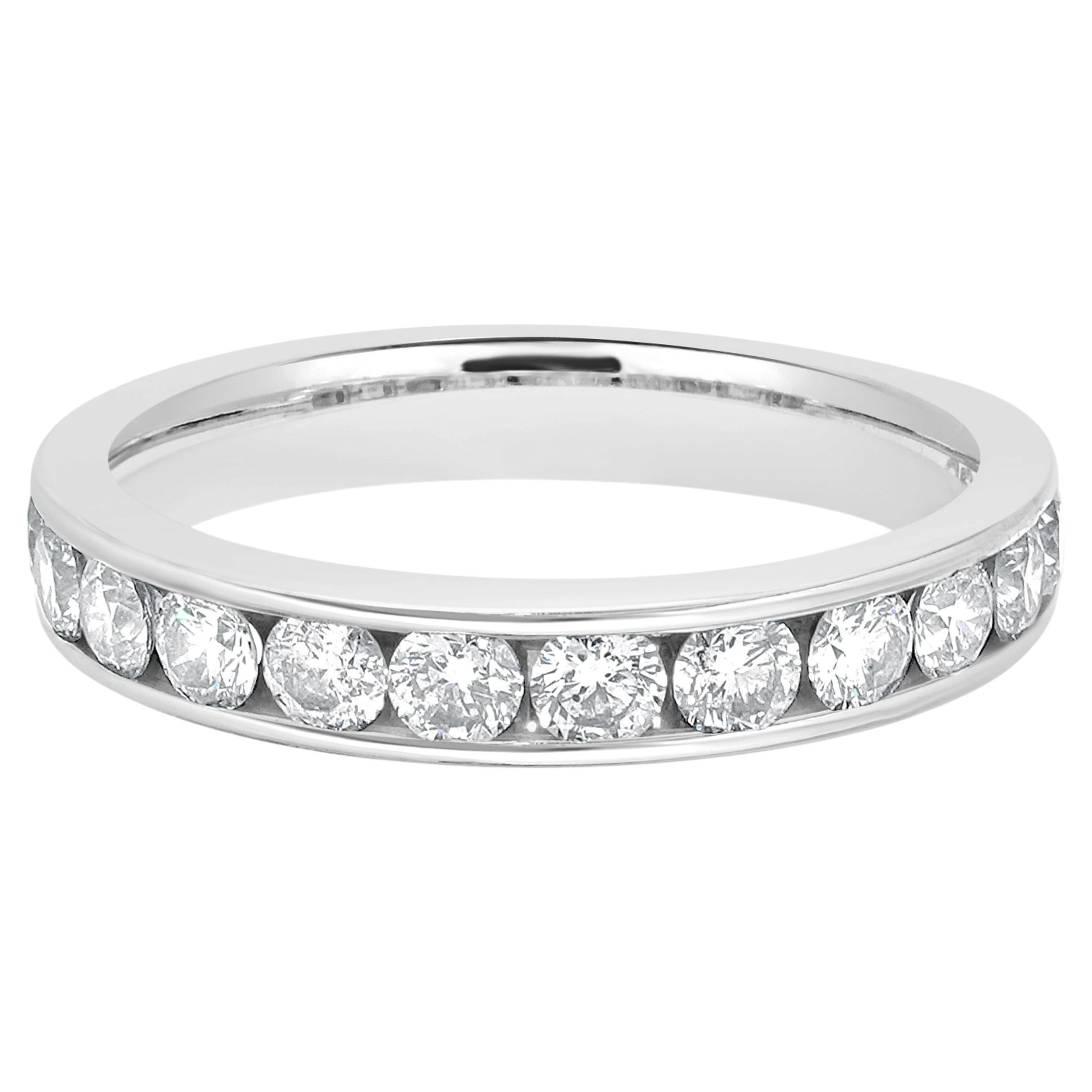 Alliance en or blanc 14 carats, sertie en canal de diamants ronds