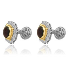 Boutons de manchette Konstantino en argent sterling, avec grenat rond taillé en cabochon et monture en or jaune 18 carats