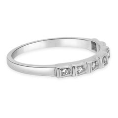 18K White Gold and Round Diamond Band