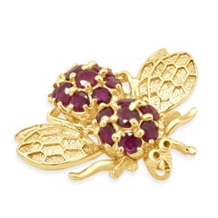 14 Karat Yellow Gold and Round Cut Ruby Bee Pin/Pendant