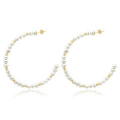 Orecchini a cerchio EFFY in oro giallo 14K con perle e dettagli in perline d'oro