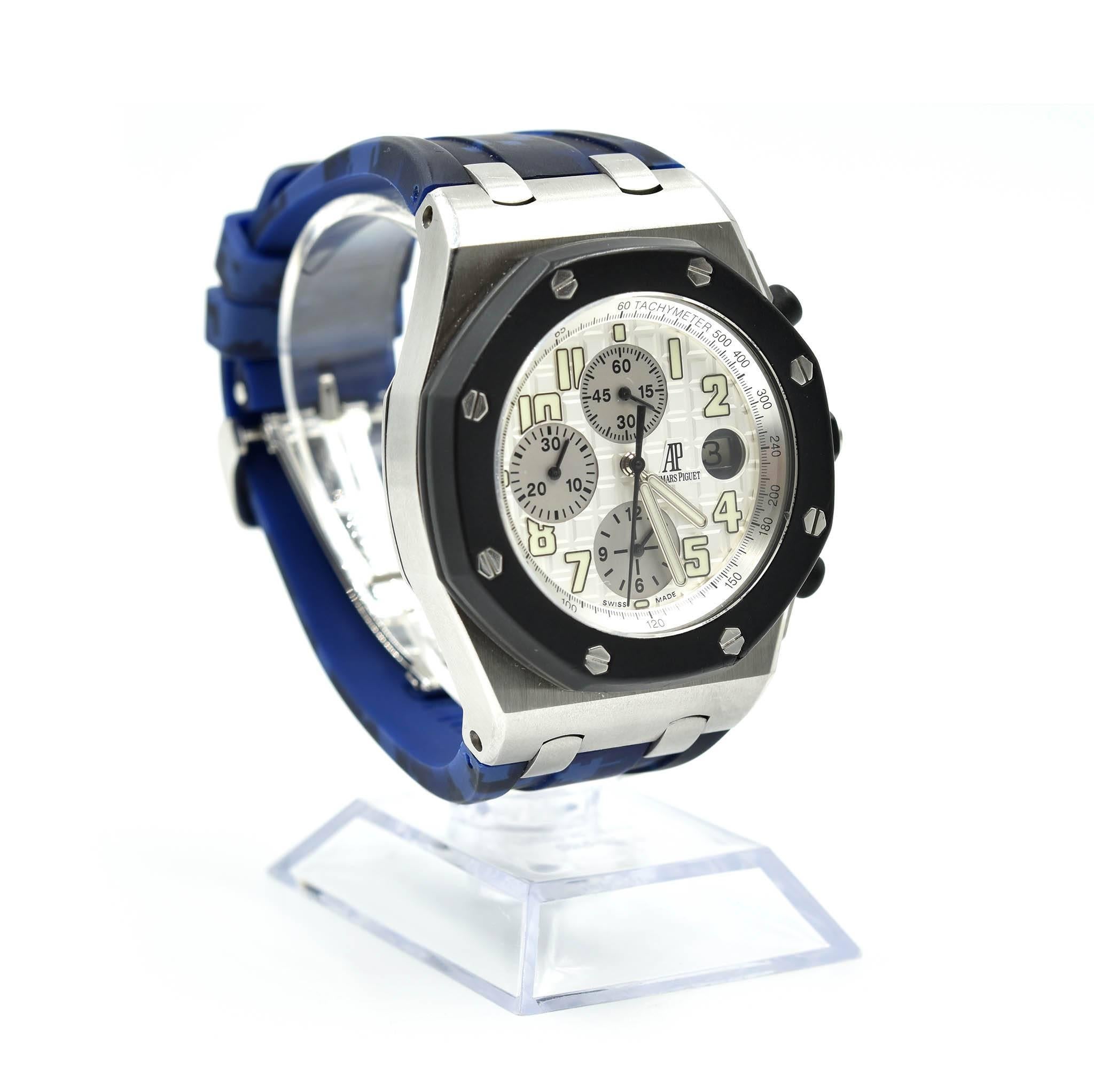 Movement: automatic self-winding movement
Function: hours, minutes, small-seconds, date, chronograph and tachymeter
Case: stainless steel octagon 42mm case with solid case back, sapphire crystal protector
Band: black and blue rubber band with