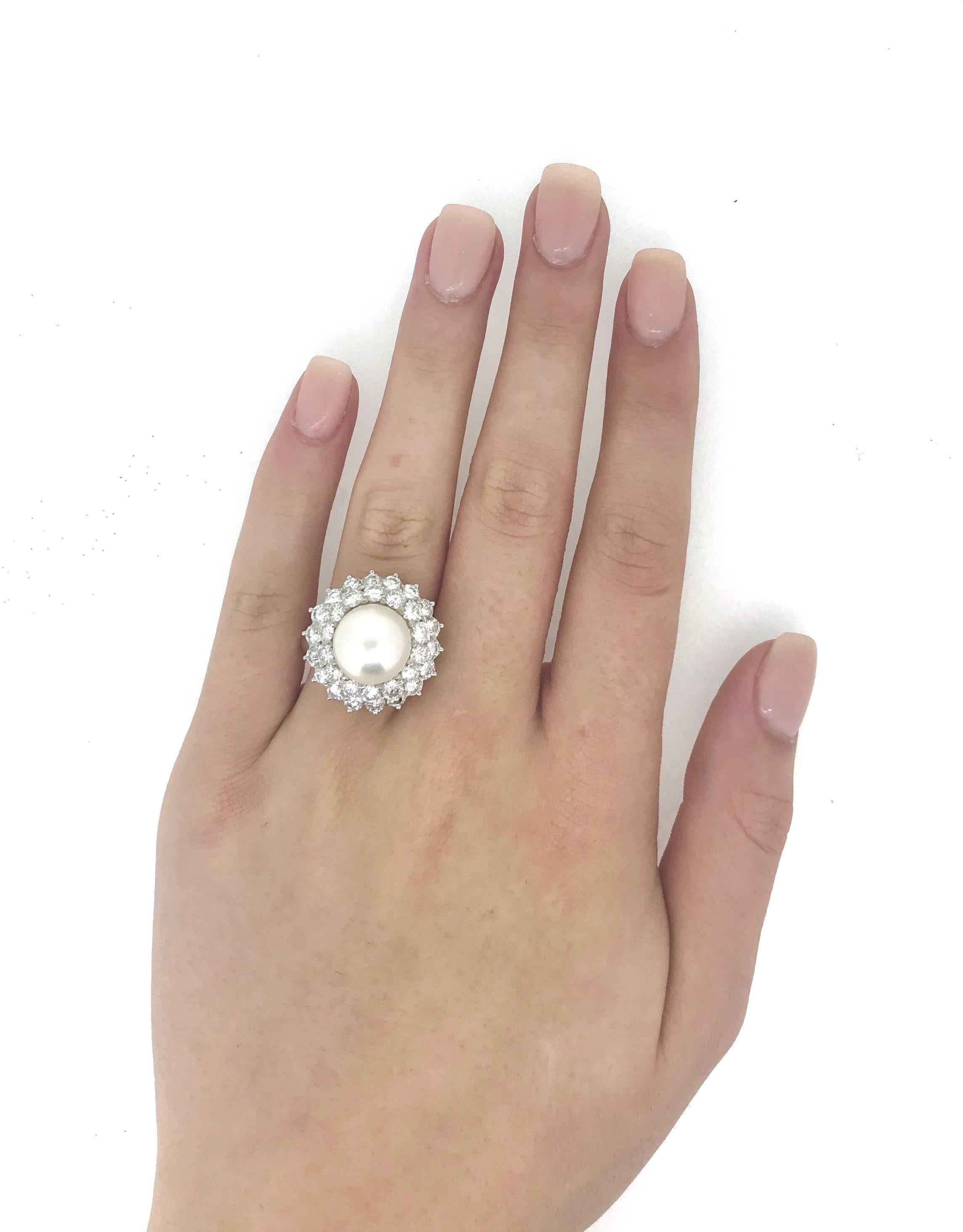 Round Cut 4.80 Carat Diamond Pearl Princess Dress Ring or Pendant For Sale