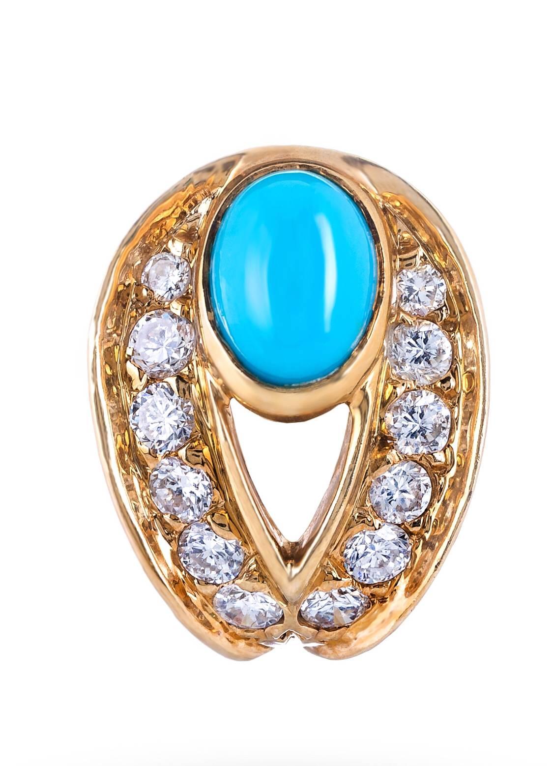 Boucheron mid Twentieth Century 18k Gold Earrings Centered with Cabochon Oval Turquoise Gold Set With 1,6 Carats Diamonds VS Clarity.