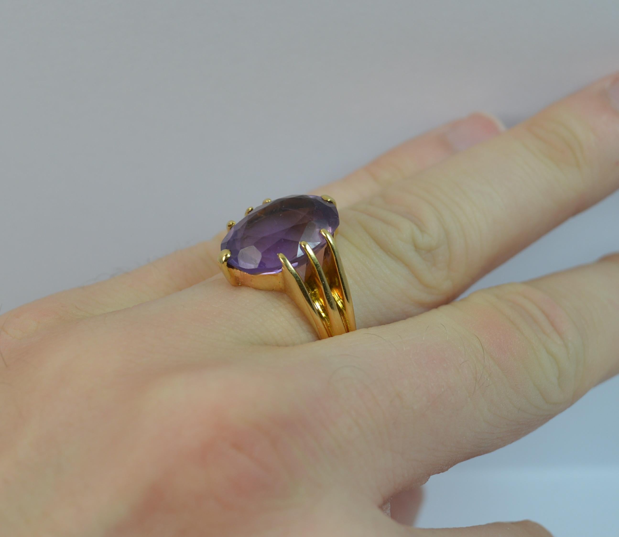 Heavy 1900 Victorian 18 Carat Gold and Large Amethyst Solitaire Ring In Good Condition In St Helens, GB
