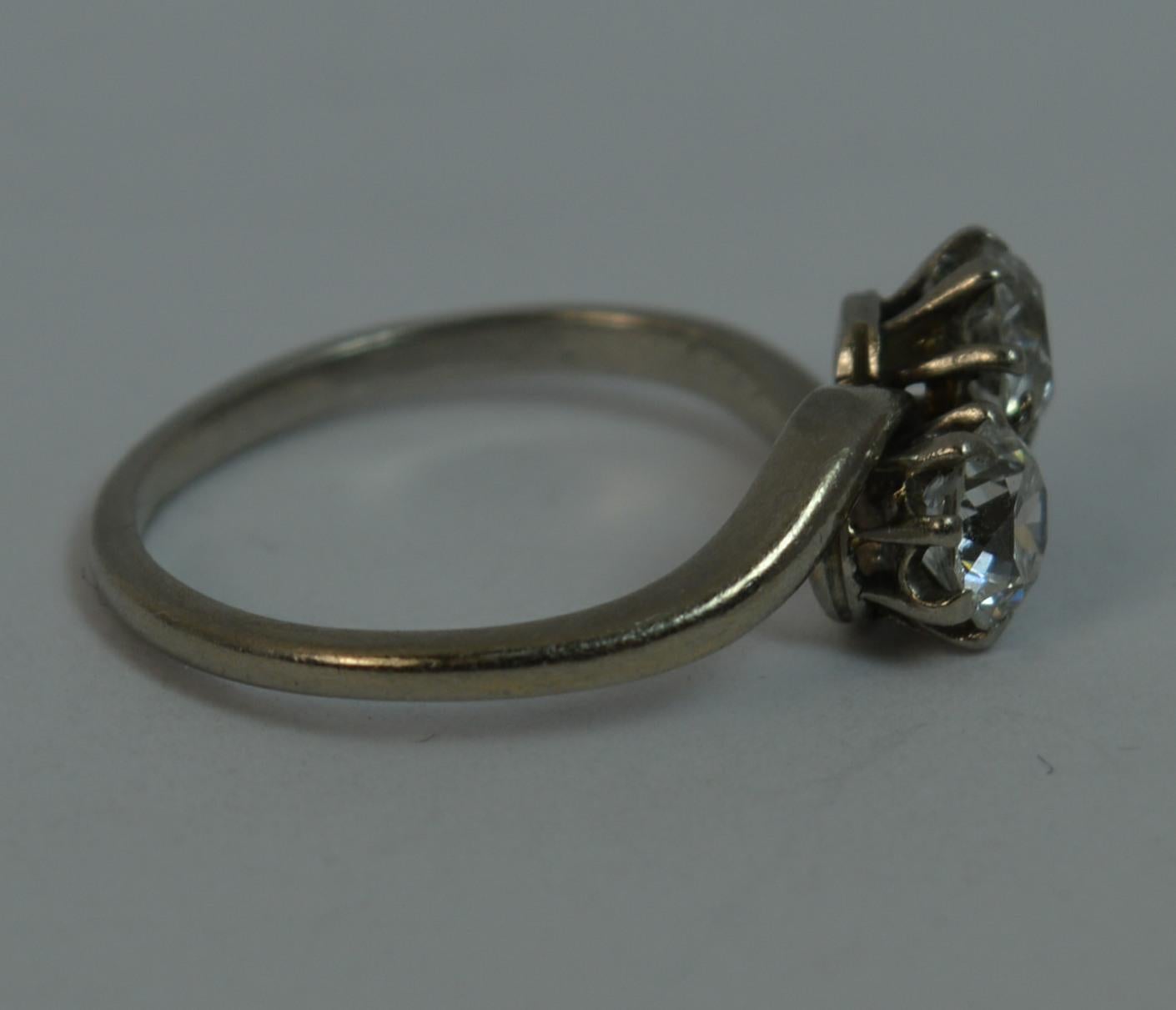 VS 0.70 Carat Old Cut Diamond 18 Carat Gold Toi Et Moi Twist Two-Stone Ring 2