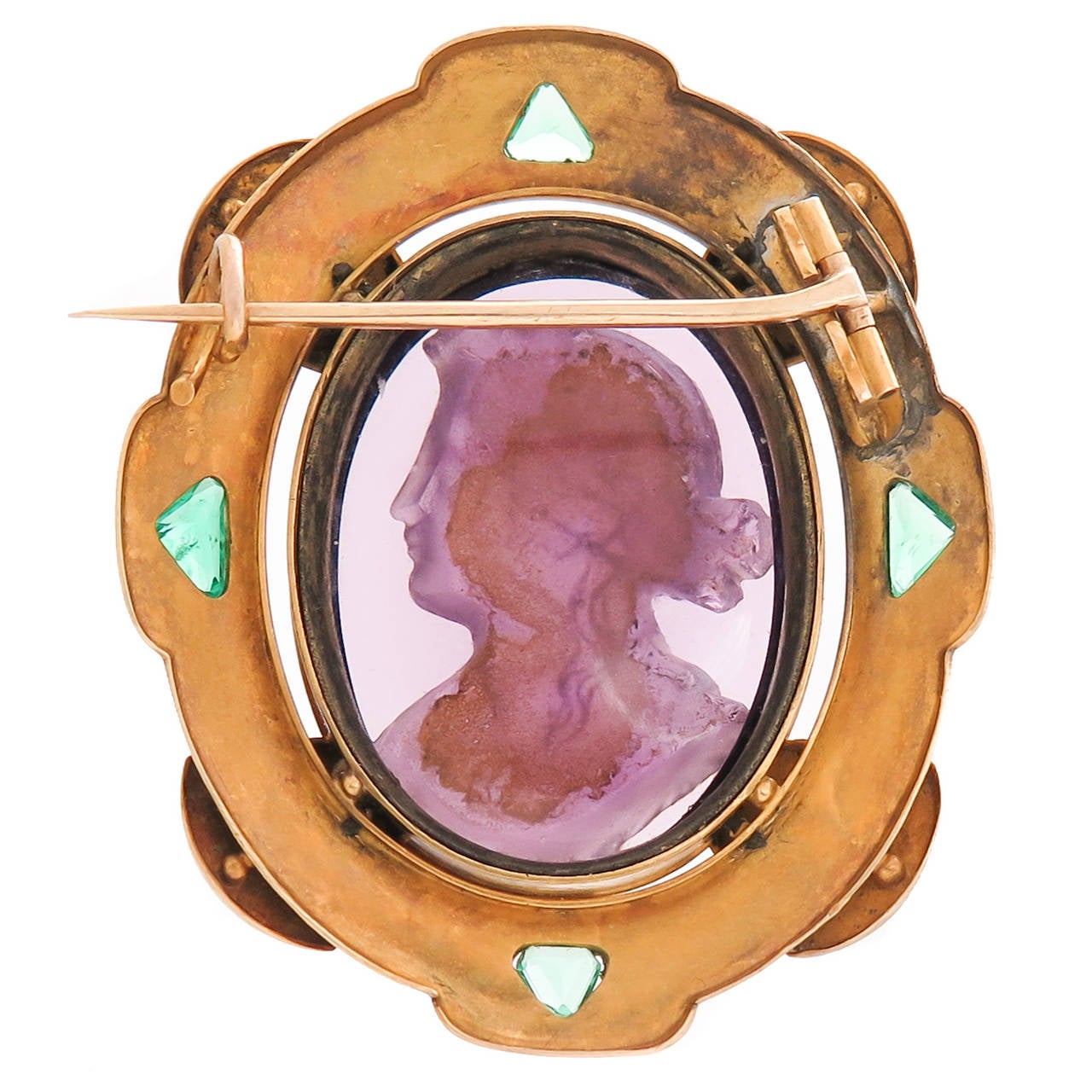 French Victorian Carved Amethyst Cameo Gem Set Gold  Brooch In Excellent Condition In Chicago, IL