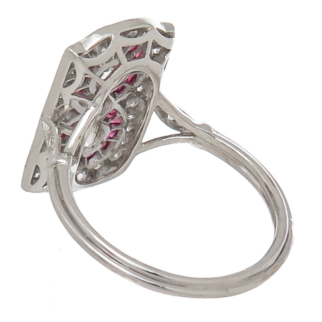 Art Deco Ruby Diamond Platinum Ring In Excellent Condition In Chicago, IL