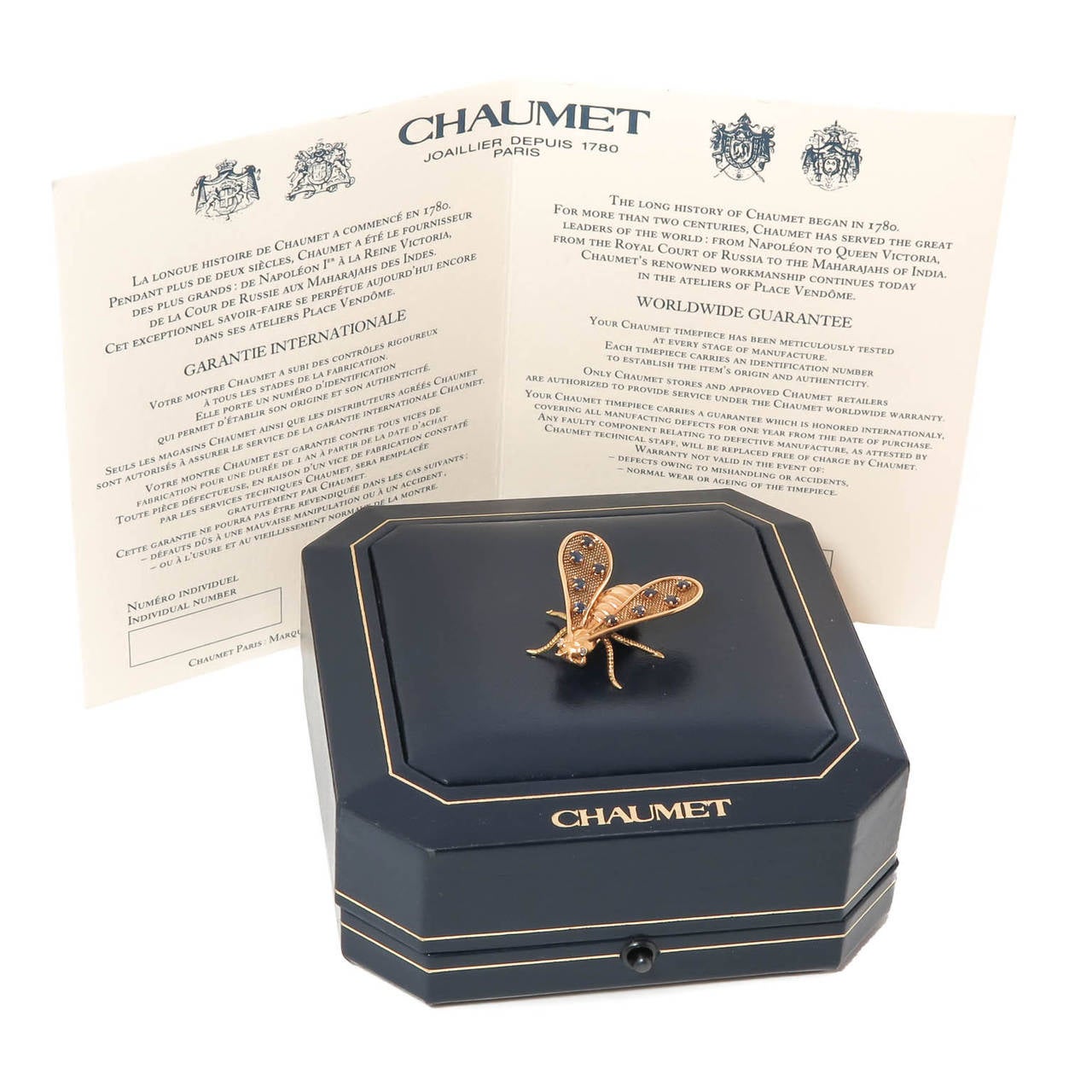 Chaumet Paris Sapphire Gold Bug Brooch In New Condition In Chicago, IL