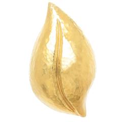 Tiffany & Co. Paloma Picasso Large Hammered Gold Leaf Pin Pendant