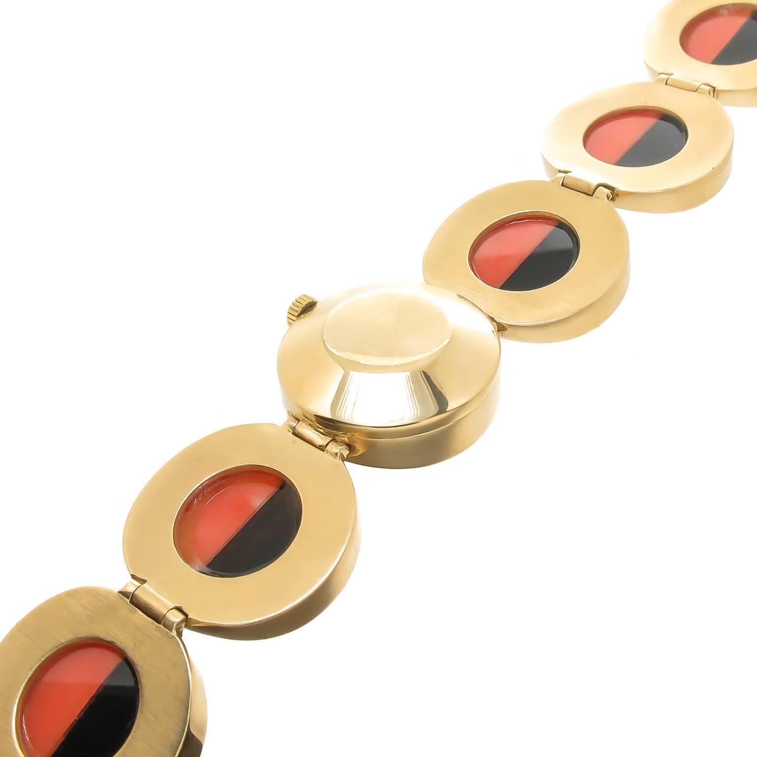 Coral and Onyx Ladies Yellow Gold Bracelet Watch In Excellent Condition In Chicago, IL