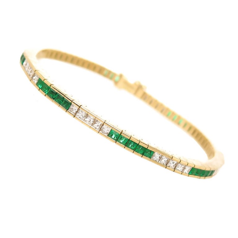 Tiffany and Co. Diamond Emerald Gold Line Bracelet For Sale at 1stDibs