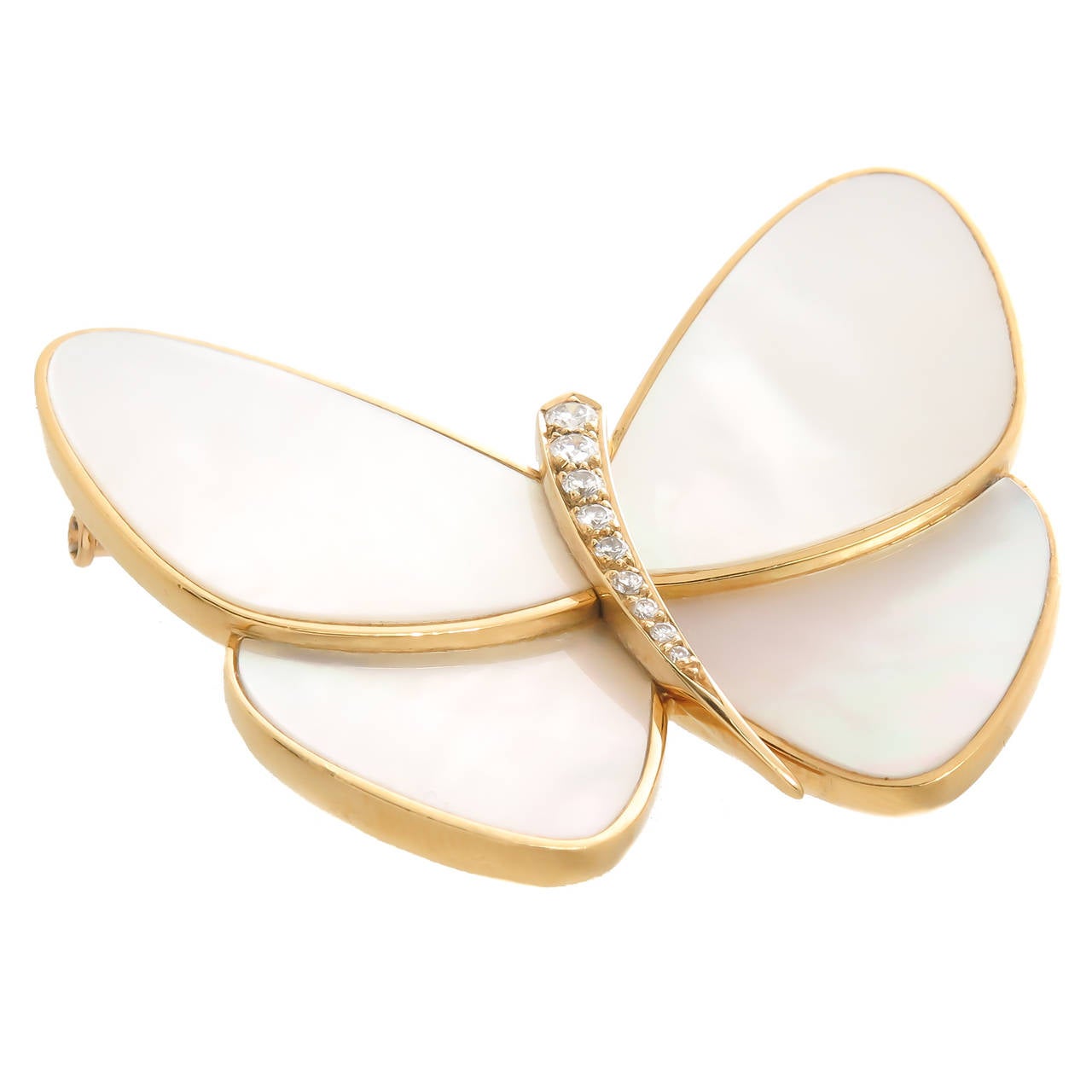 Van Cleef & Arpels Large Mother of Pearl Diamond Gold Butterfly Brooch In Excellent Condition In Chicago, IL