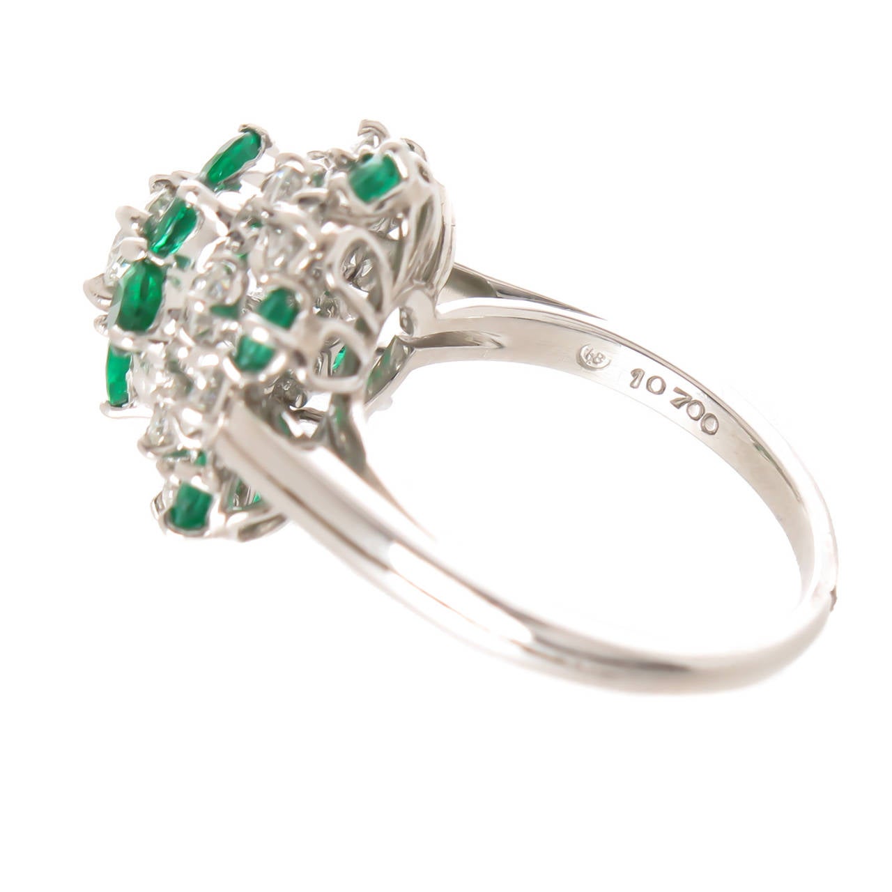 Oscar Heyman Emerald Diamond Platinum Cluster Ring In Excellent Condition In Chicago, IL