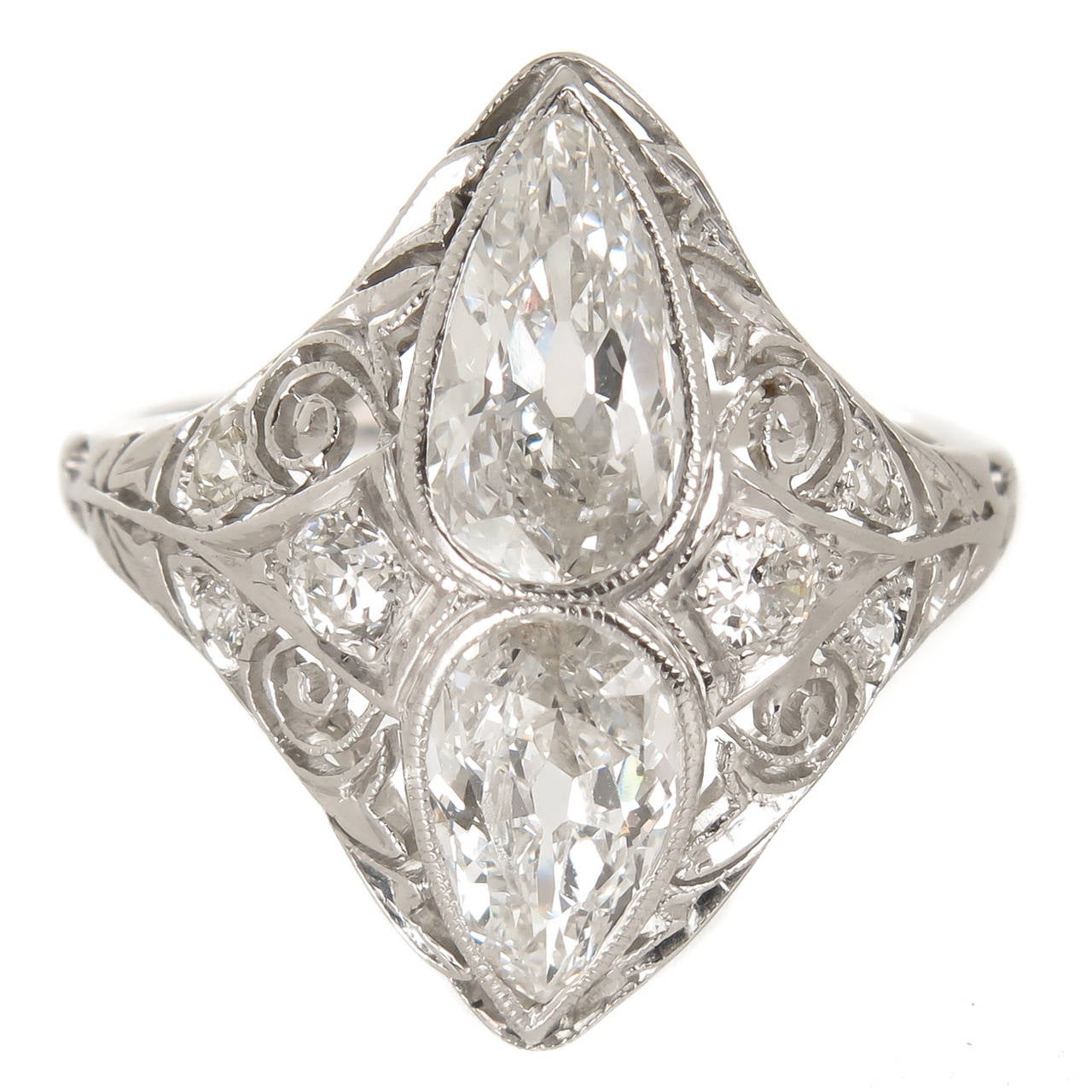1920s Edwardian Diamond Platinum Filigree Ring In Excellent Condition In Chicago, IL