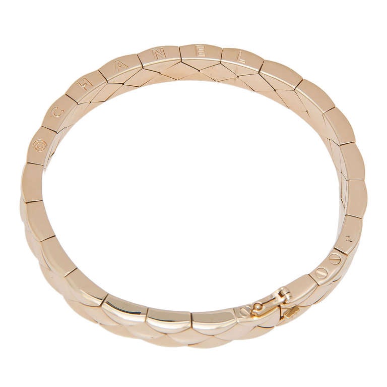 18K Yellow Gold flexible bracelet from the Matelasse collection by Chanel. Having removable links for sizing.