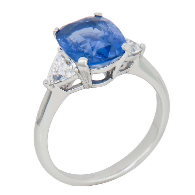 Tiffany & Co. Natural Sapphire Ring In New Condition In Chicago, IL