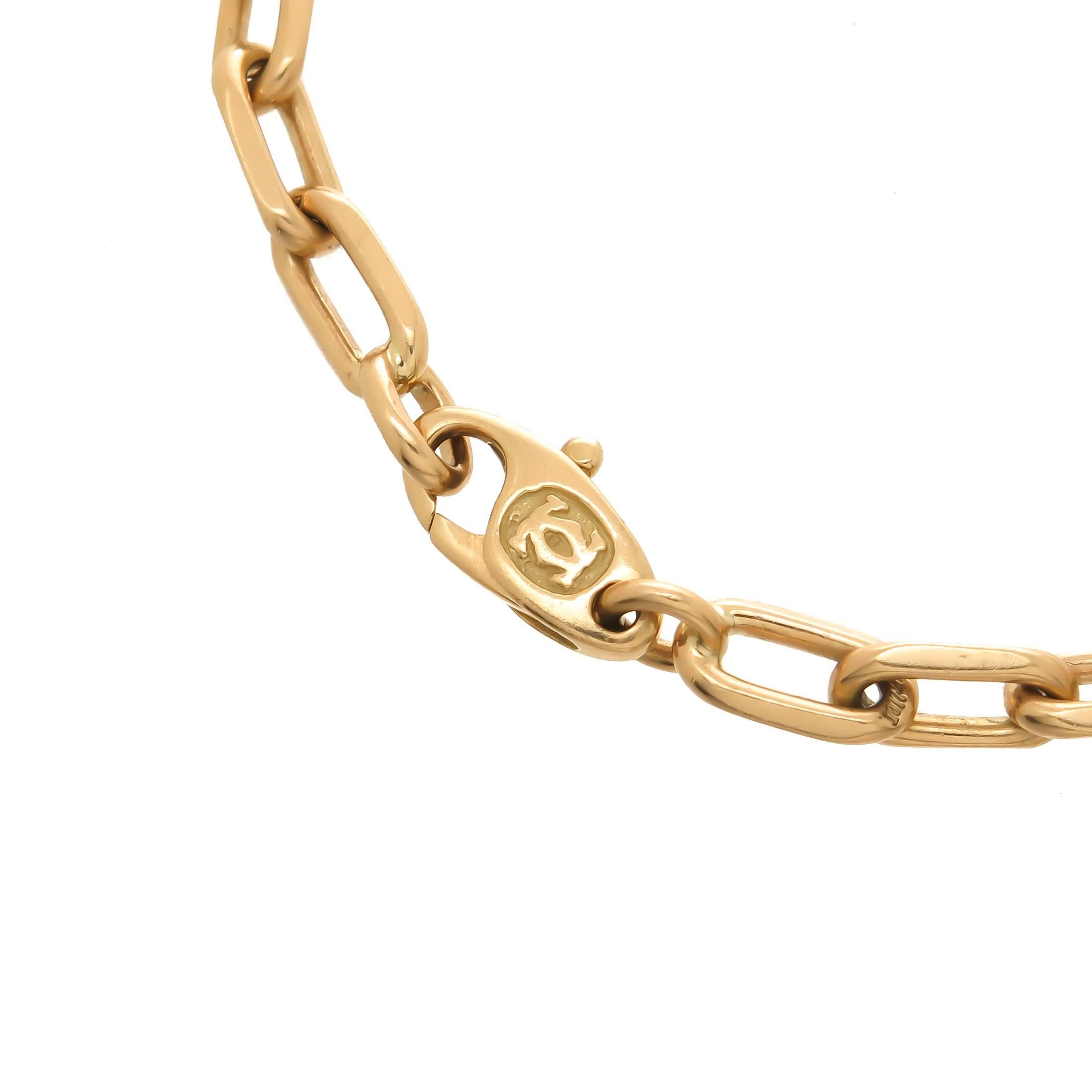 Circa 2000 Cartier 18K Gelbgold Gliederarmband mit Doppel-CC-Charme:: das Armband misst 7 1/2 Zoll in der Länge:: die Doppel-CC-Charme misst 5/8 Zoll in der Länge und Kabine abgetrennt werden:: um als Anhänger getragen werden.beide sind signiert::