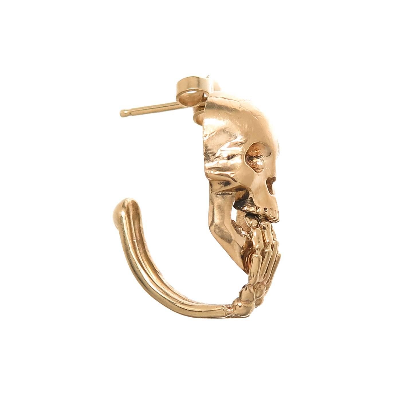 Gold-Totenkopf-Ohrringe im Zustand „Hervorragend“ in Chicago, IL