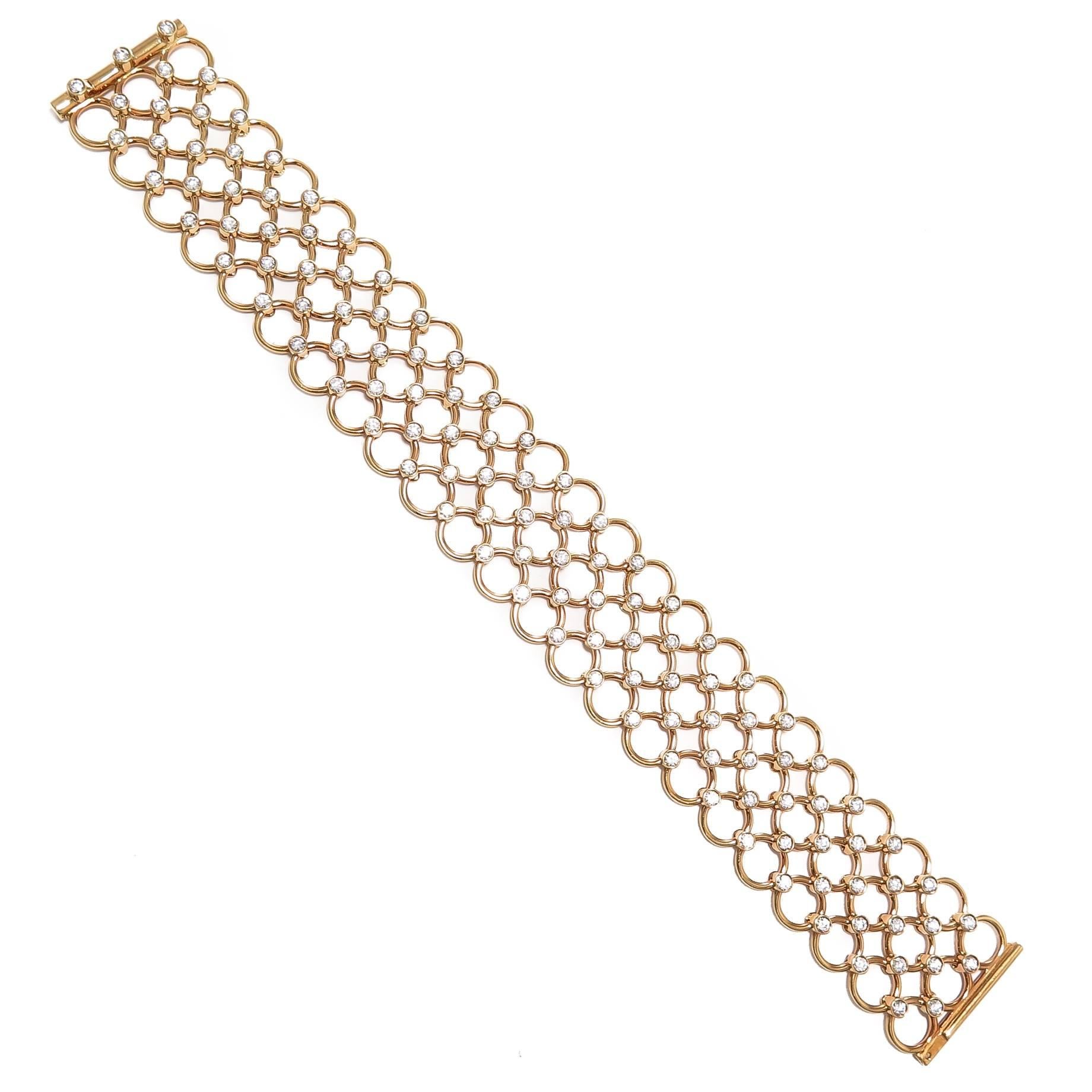 Tiffany & Co. Diamonds and Yellow Gold Circles Link Bracelet In Excellent Condition In Chicago, IL