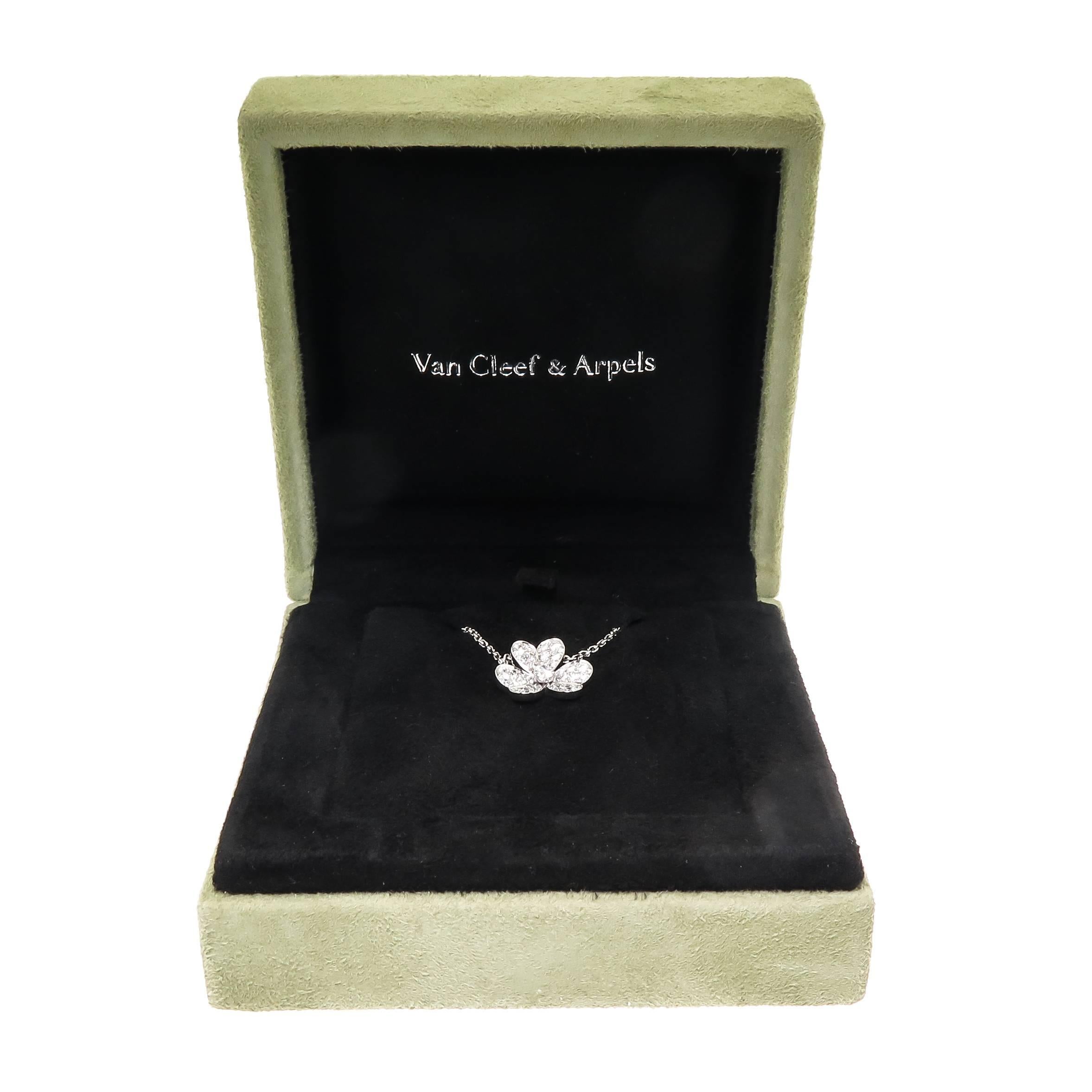 Women's or Men's Van Cleef & Arpels Frivole White Gold and Diamond Flower Pendant