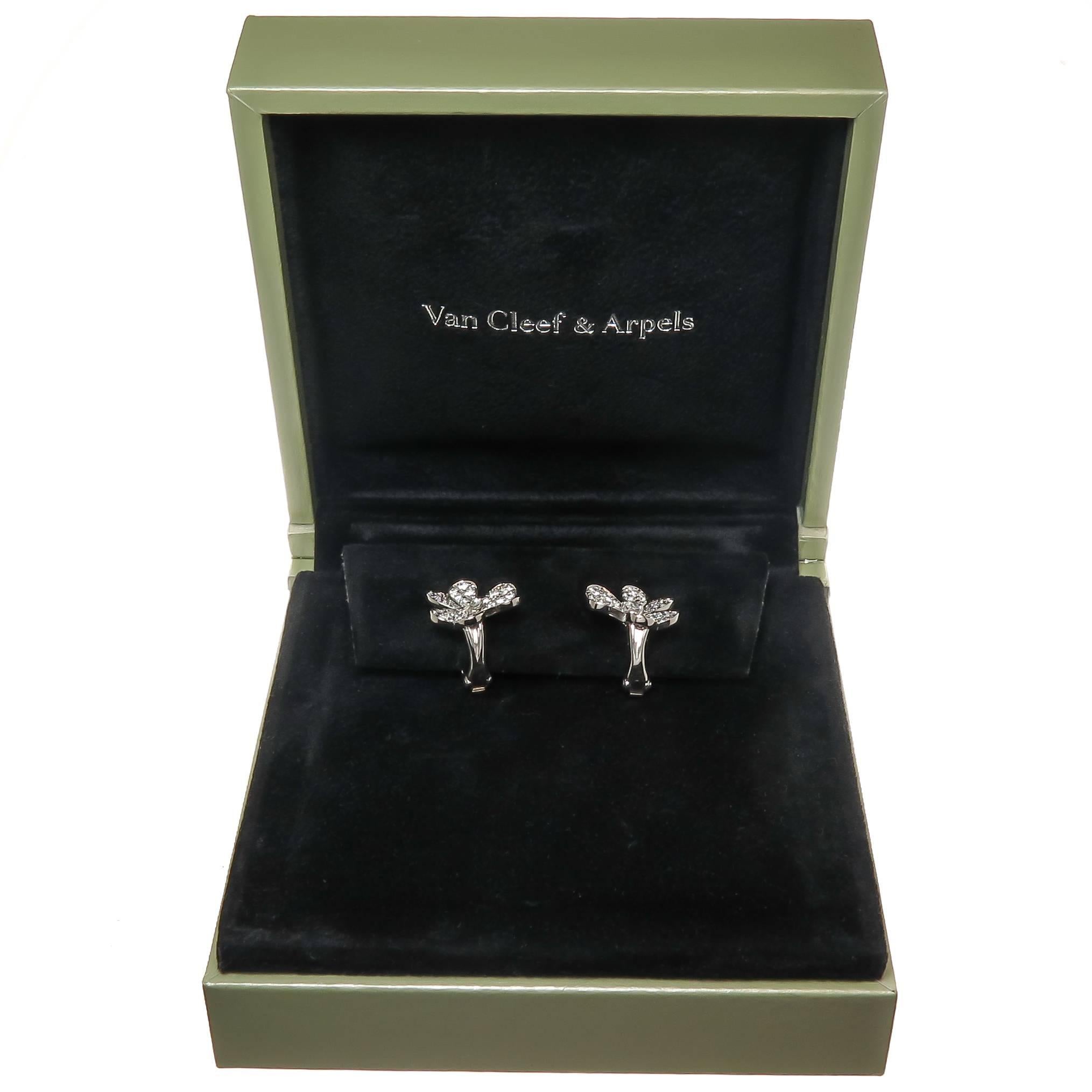 Van Cleef & Arpels Frivole White Gold and Diamond Flower Earrings In Excellent Condition In Chicago, IL