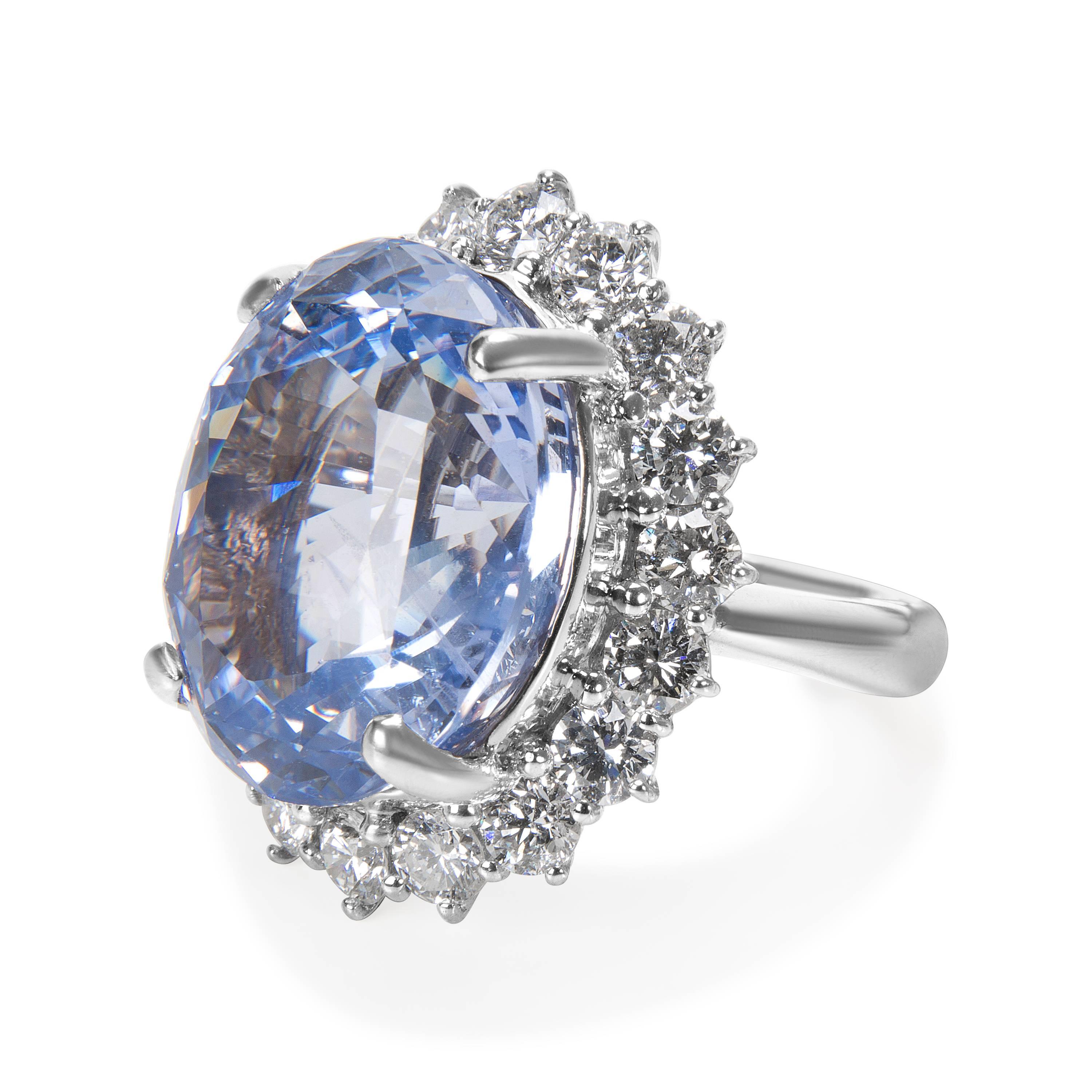 AGL Certified Diamond and Ceylon Blue Oval Sapphire Ring in Platinum, 2.60 Carat In Excellent Condition In New York, NY