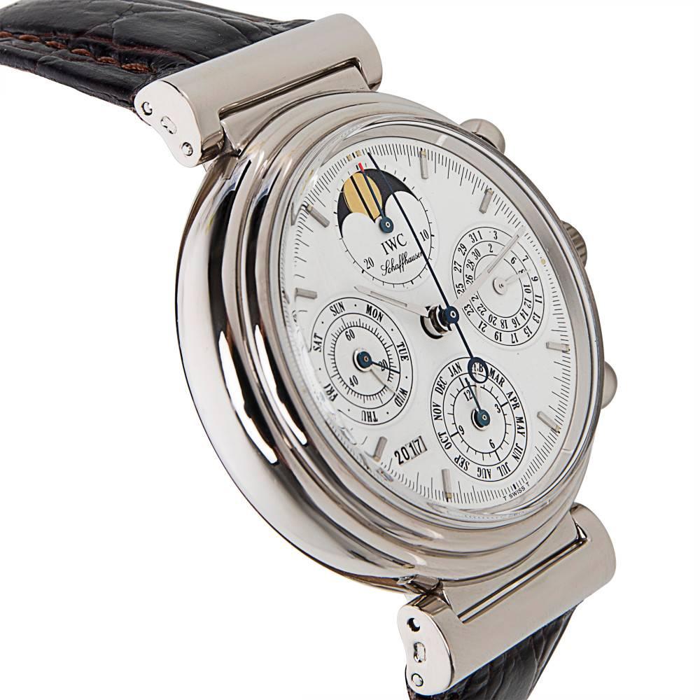 Round Cut IWC Da Vinci 3750 Moon Phase Men's Chronograph Watch in Gold