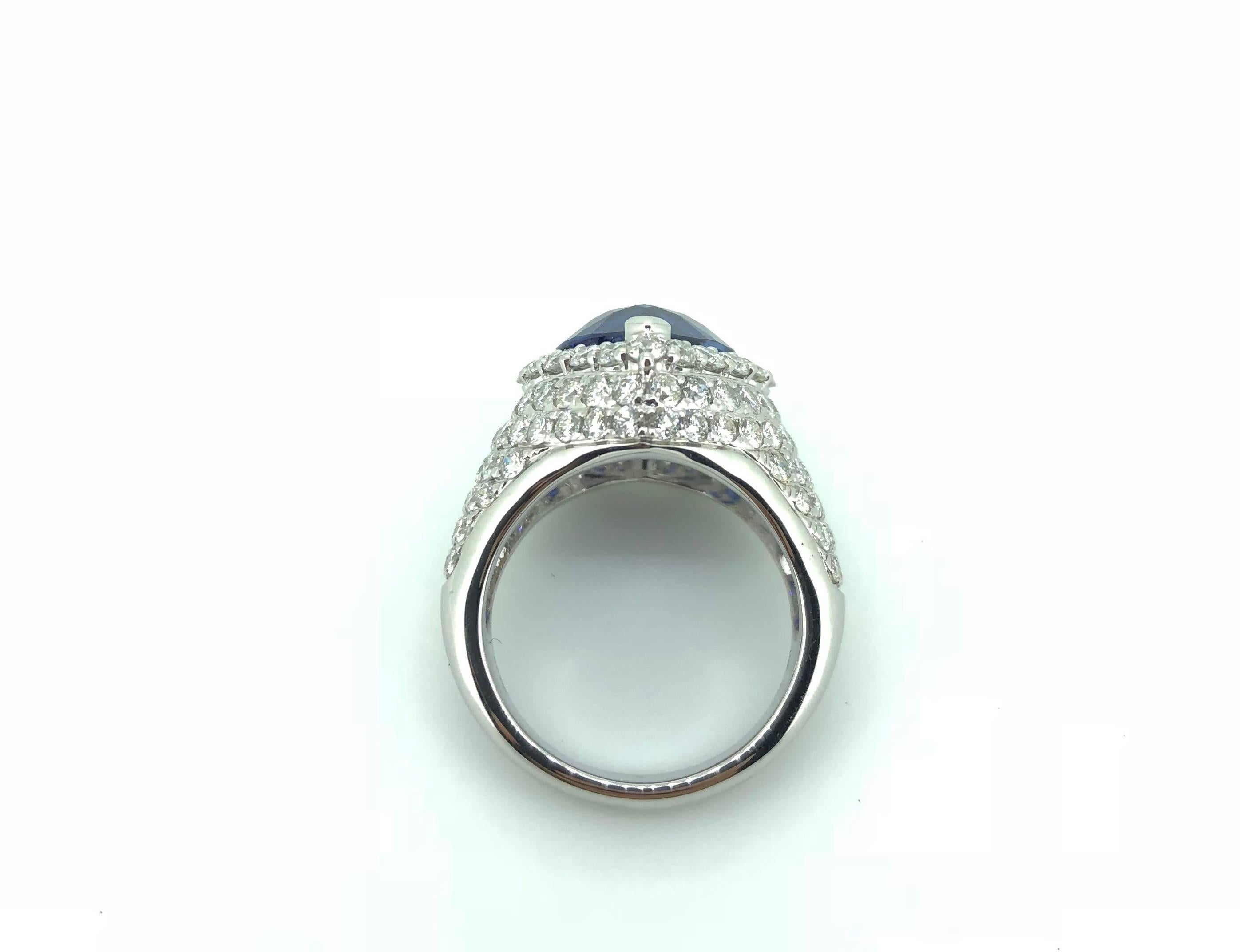6.42 Carat Heart Shape Blue Sapphire Royal Blue Sri Lanka Diamond Cocktail Ring In New Condition For Sale In London, GB