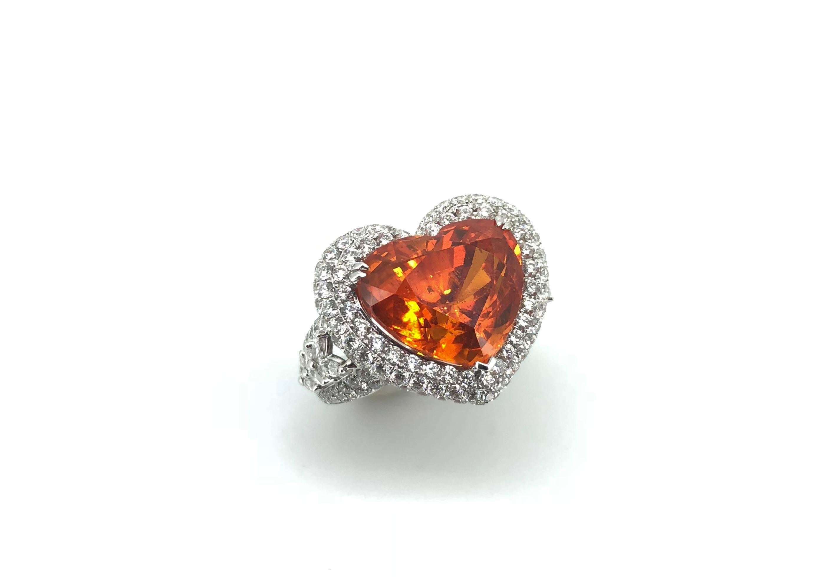 Modern 14.35 Carat Heart Shape Mandarin Garnet Diamond Cocktail Ring  For Sale