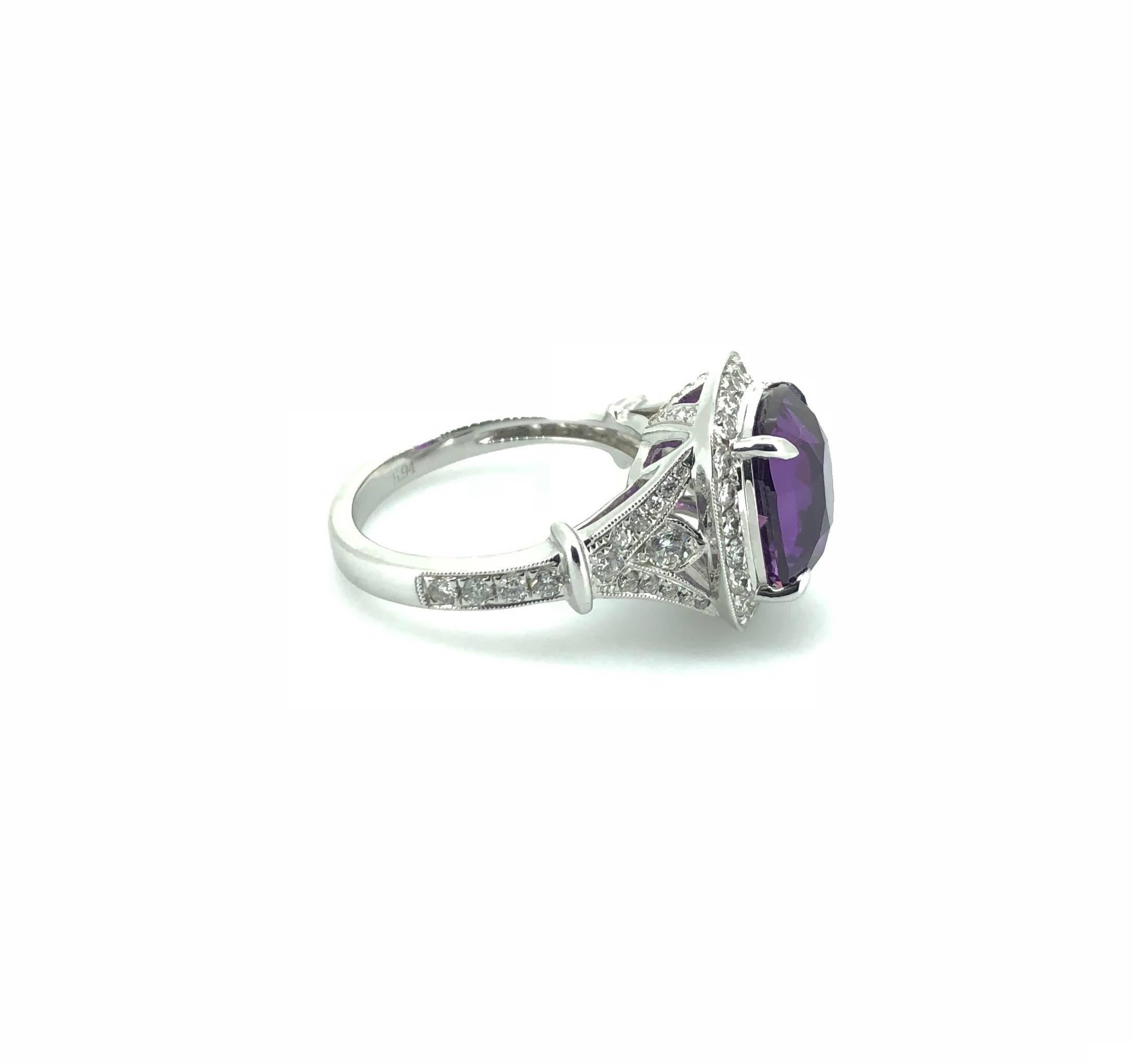 Natural 5.94 Carat Vivid Purple Sapphire Diamond Ring  In New Condition For Sale In London, GB
