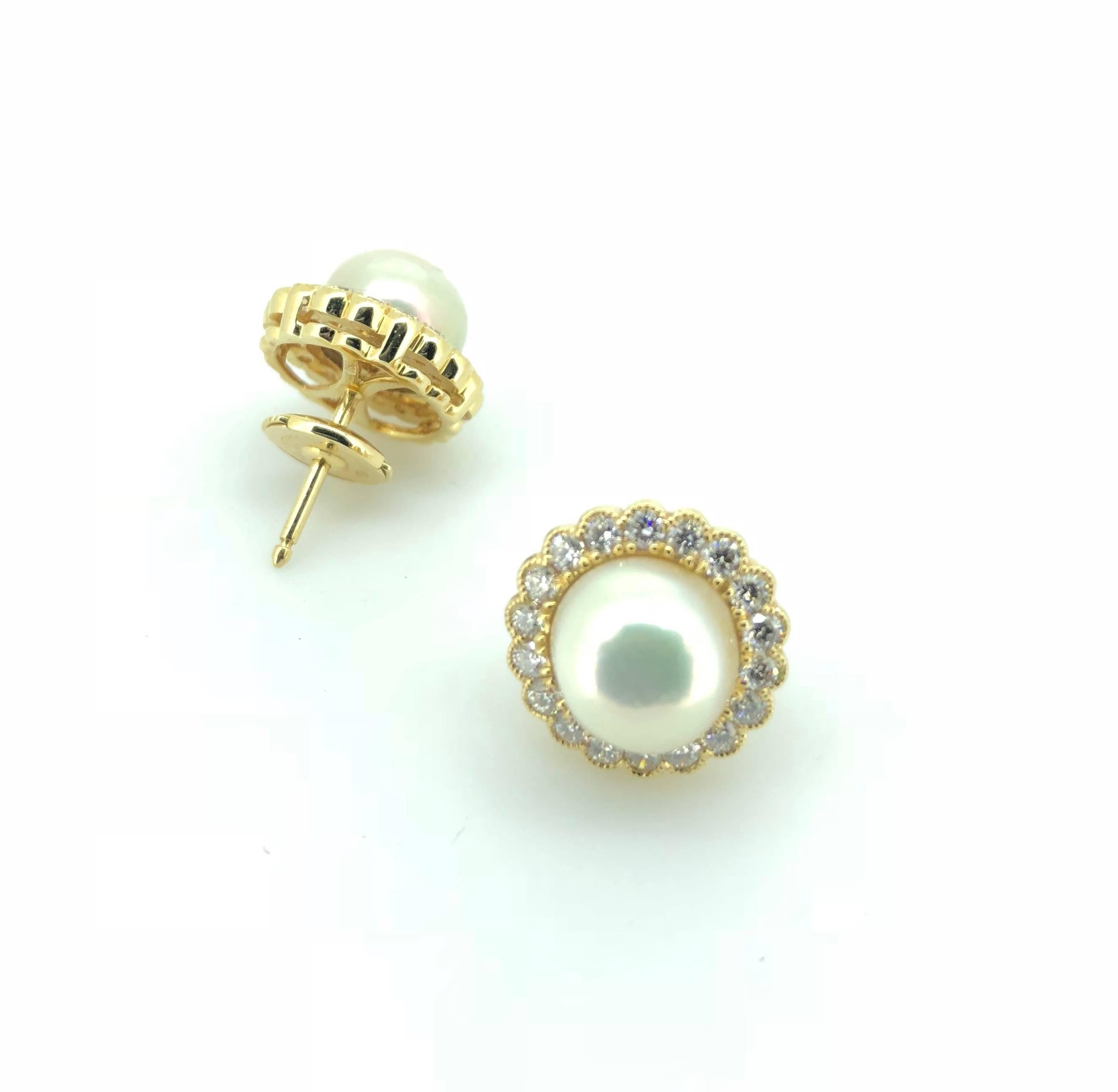 Round Cut Classic Natural Saltwater Pearl Diamond Cluster Earring Studs  For Sale