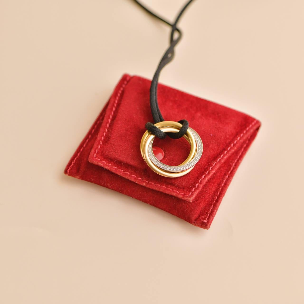 Cartier Trinity Diamond Collana in oro giallo rosa bianco 18 carati con ciondolo Corde In condizioni ottime in vendita a Banbury, GB