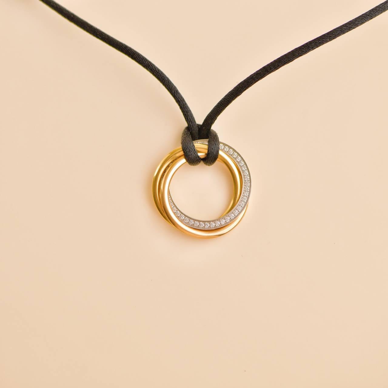 Cartier Trinity Diamond Collana in oro giallo rosa bianco 18 carati con ciondolo Corde in vendita 1