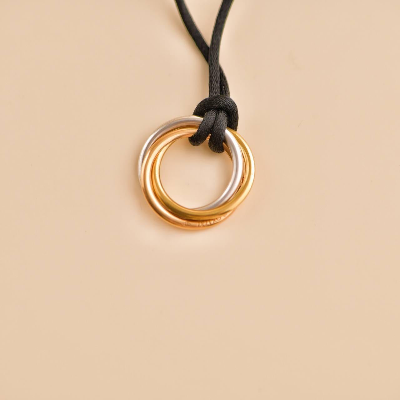 Cartier Trinity Diamond Collana in oro giallo rosa bianco 18 carati con ciondolo Corde in vendita 3