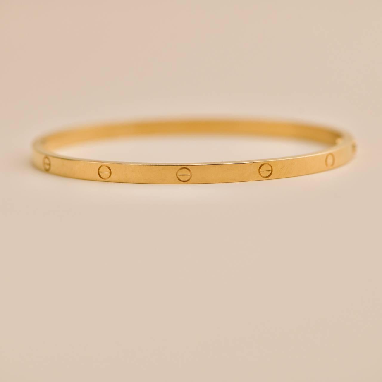 Cartier Love Bracelet en or jaune 18 carats petit modèle, taille 18 Unisexe en vente