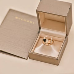 Anello Bvlgari Serpenti Viper One Coil in onice e diamanti, oro rosa 18 carati, misura M