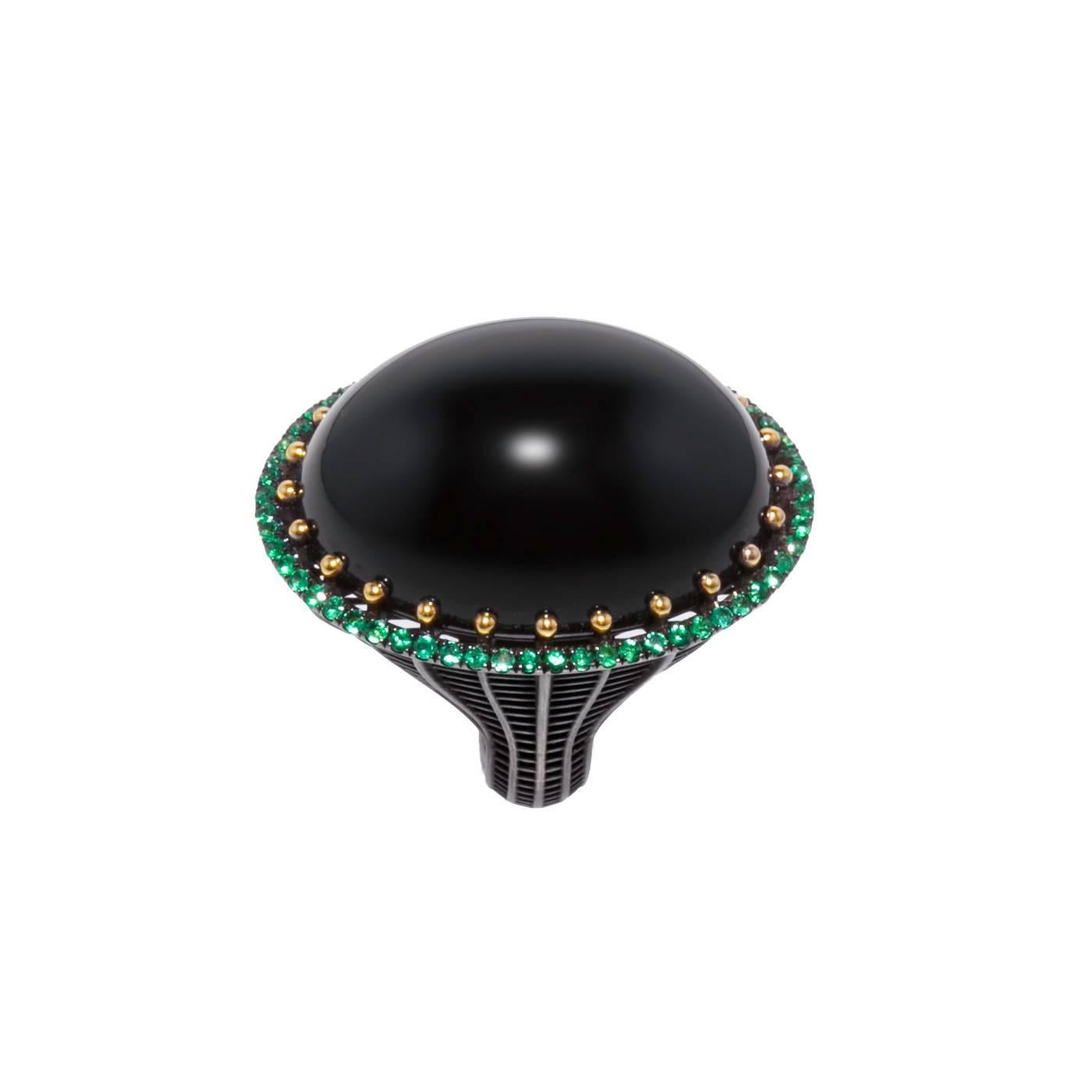 Black Agate Cabochon Emerald Pavé Ring  In New Condition For Sale In New York, NY