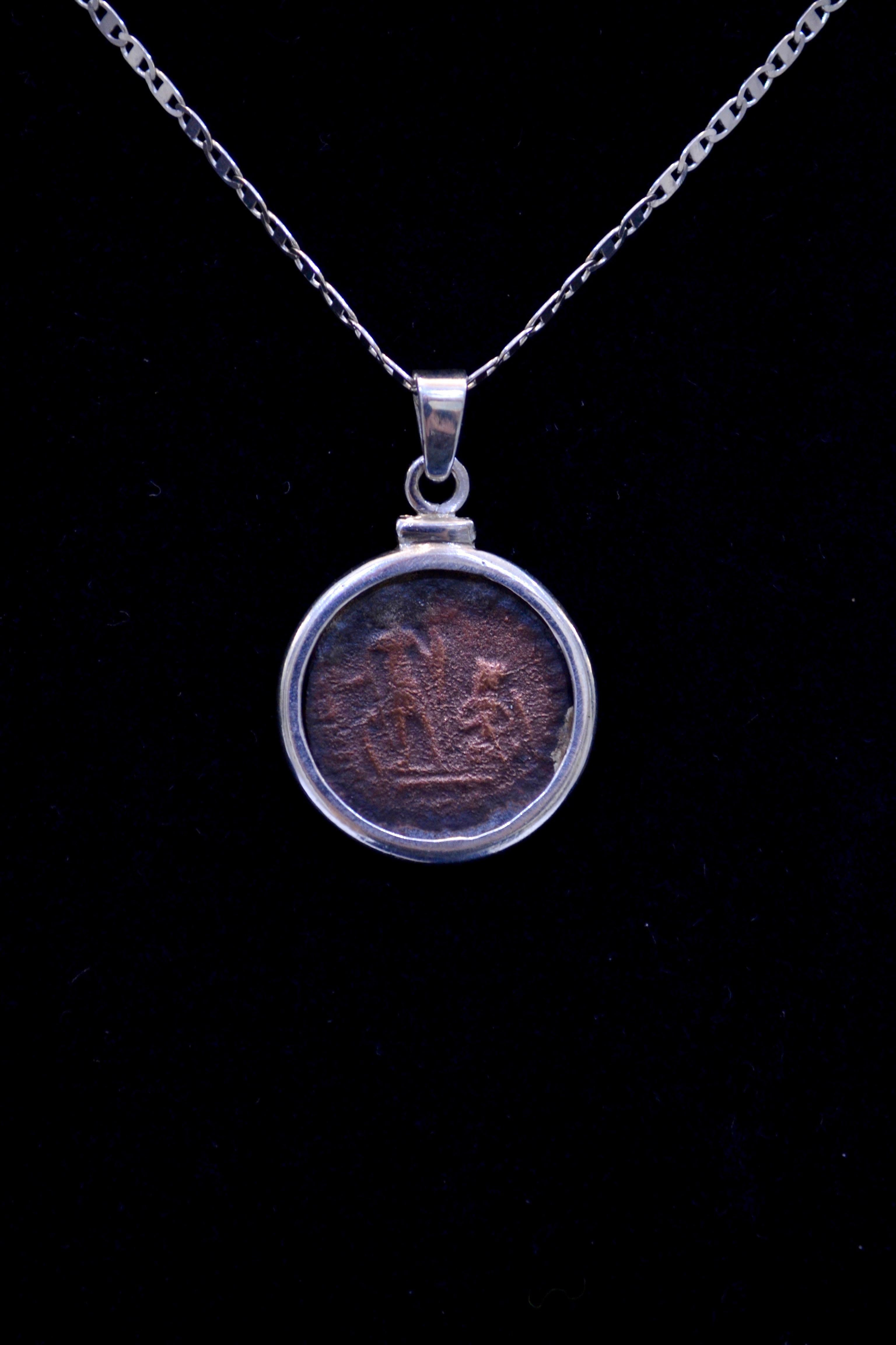 Contemporain Constans I Coin sur collier en argent en vente