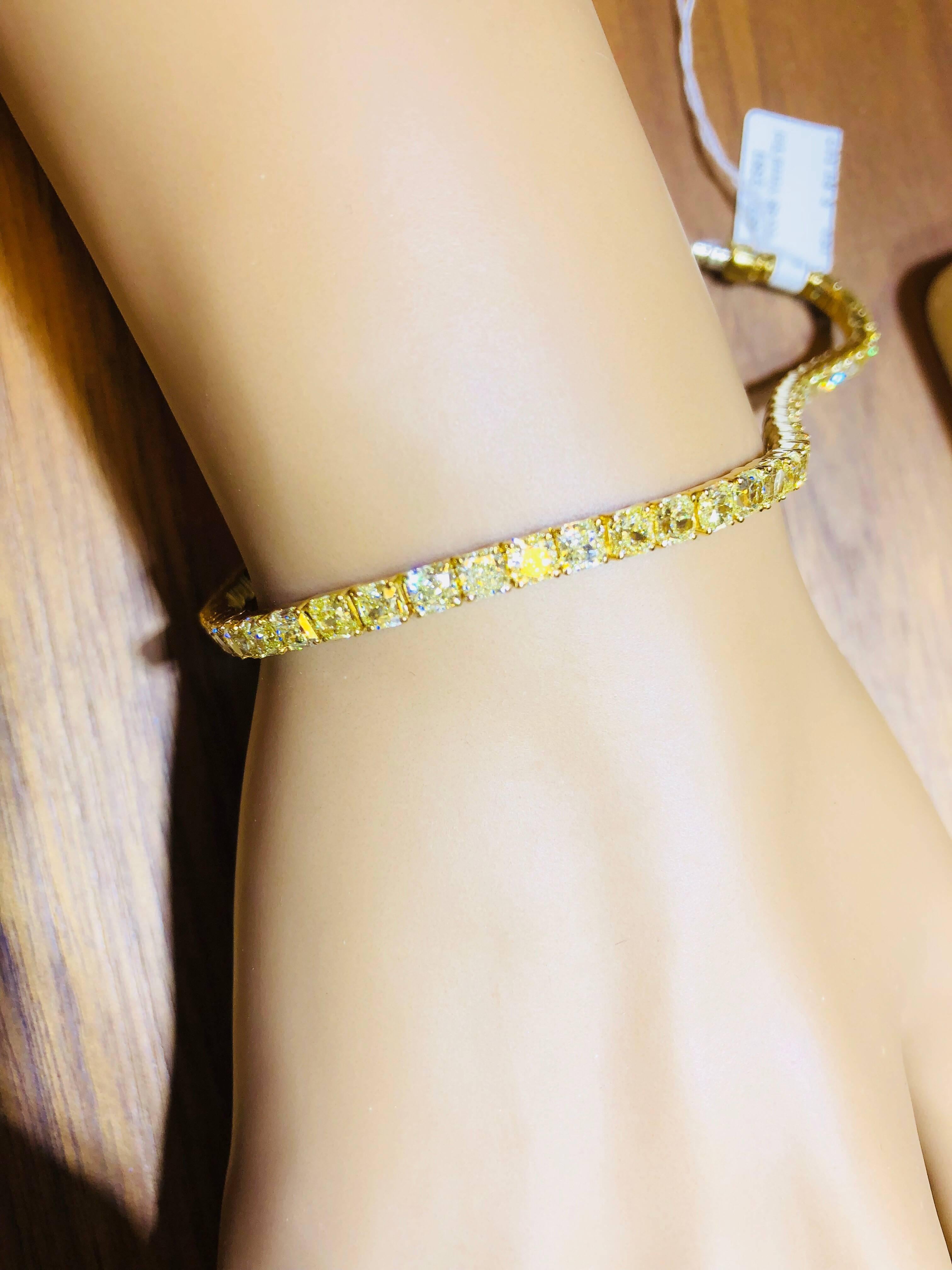10.50 Carat Fancy Intense Radiant Yellow Diamond Bracelet In New Condition In New York, NY