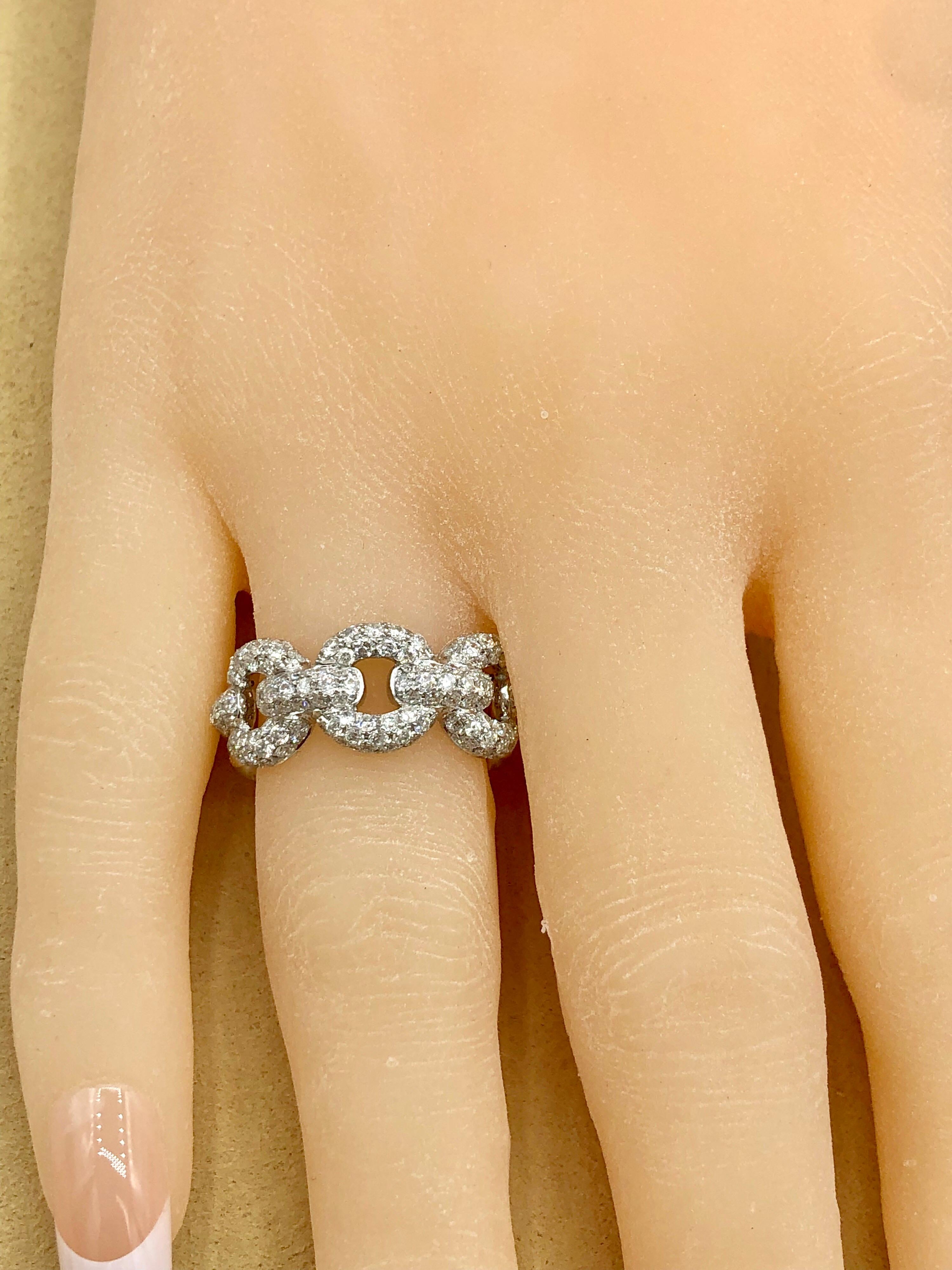 Interlinked Diamond Band Ring In New Condition In New York, NY