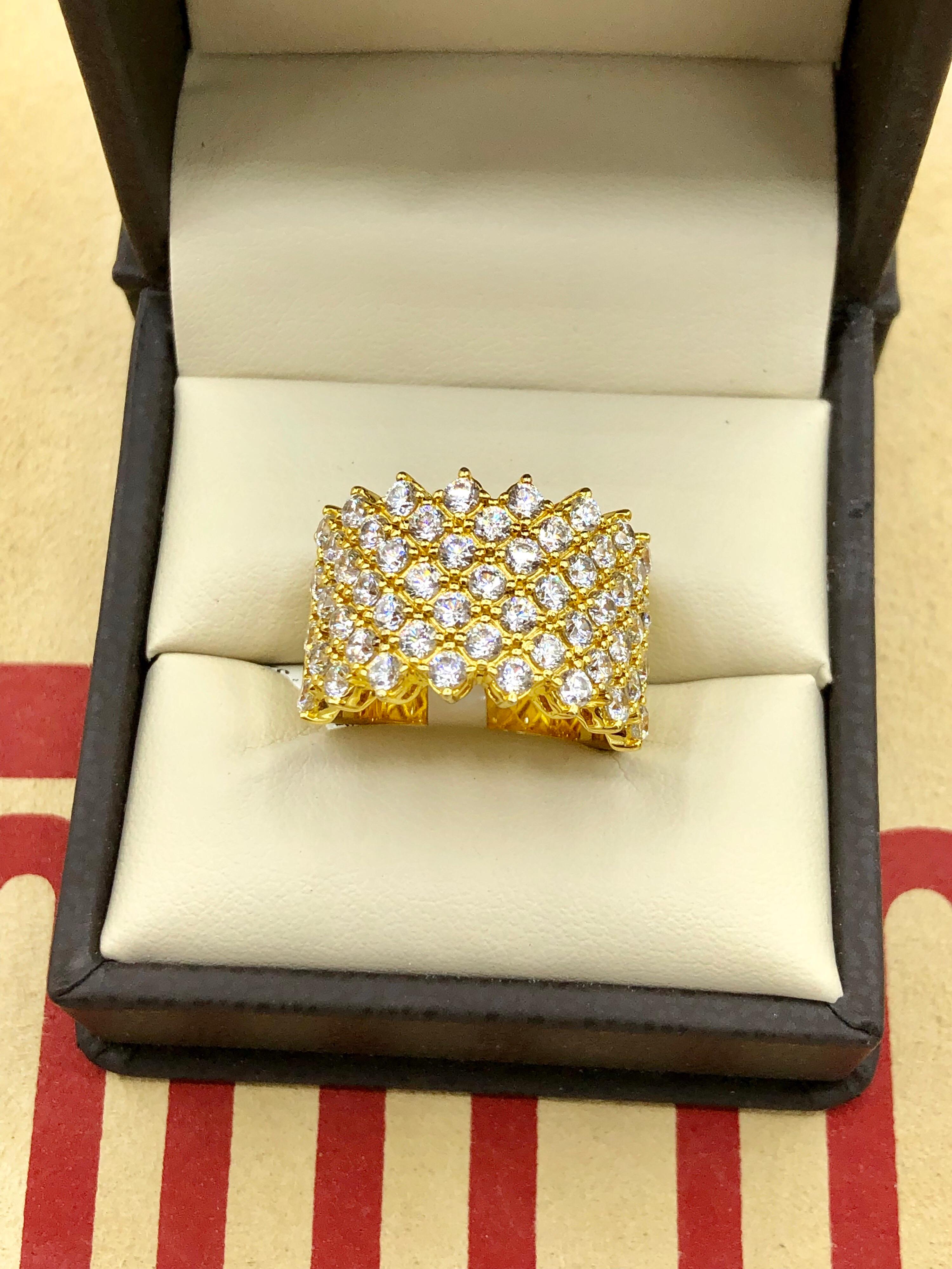 Emilio Jewelry Diamond Band In New Condition In New York, NY