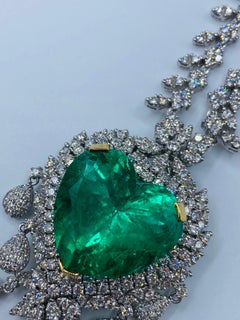 Emilio Jewelry Certified 54 Carat Vivid Green Colombian Emerald Heart Necklace
