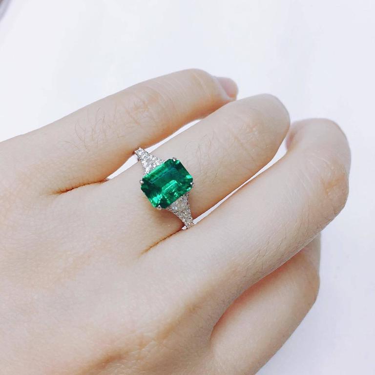 2.61 carat Emerald Diamond Gold Ring at 1stDibs