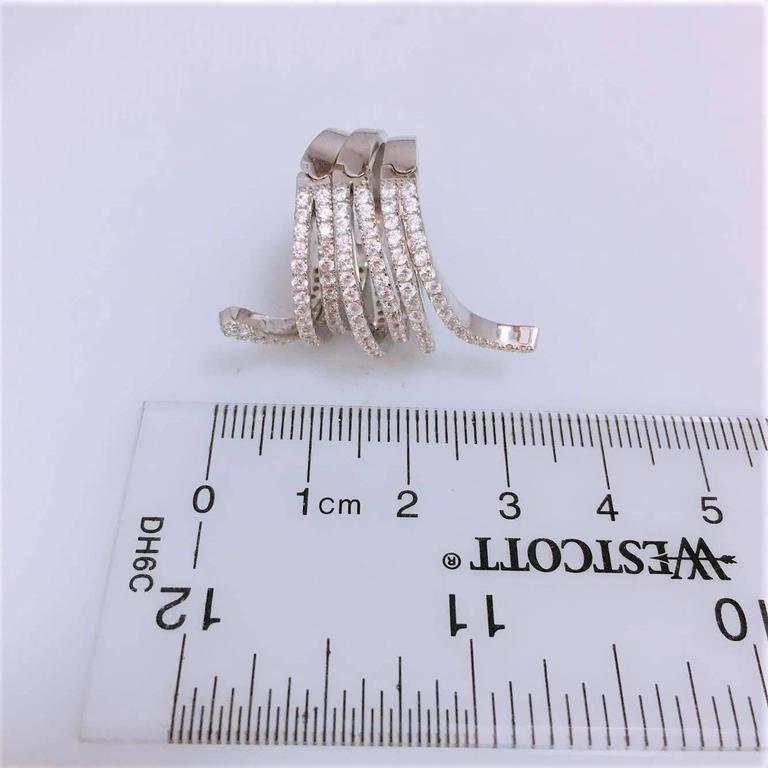 2.60 Carat Fancy Diamond Serpent Ring In New Condition In New York, NY