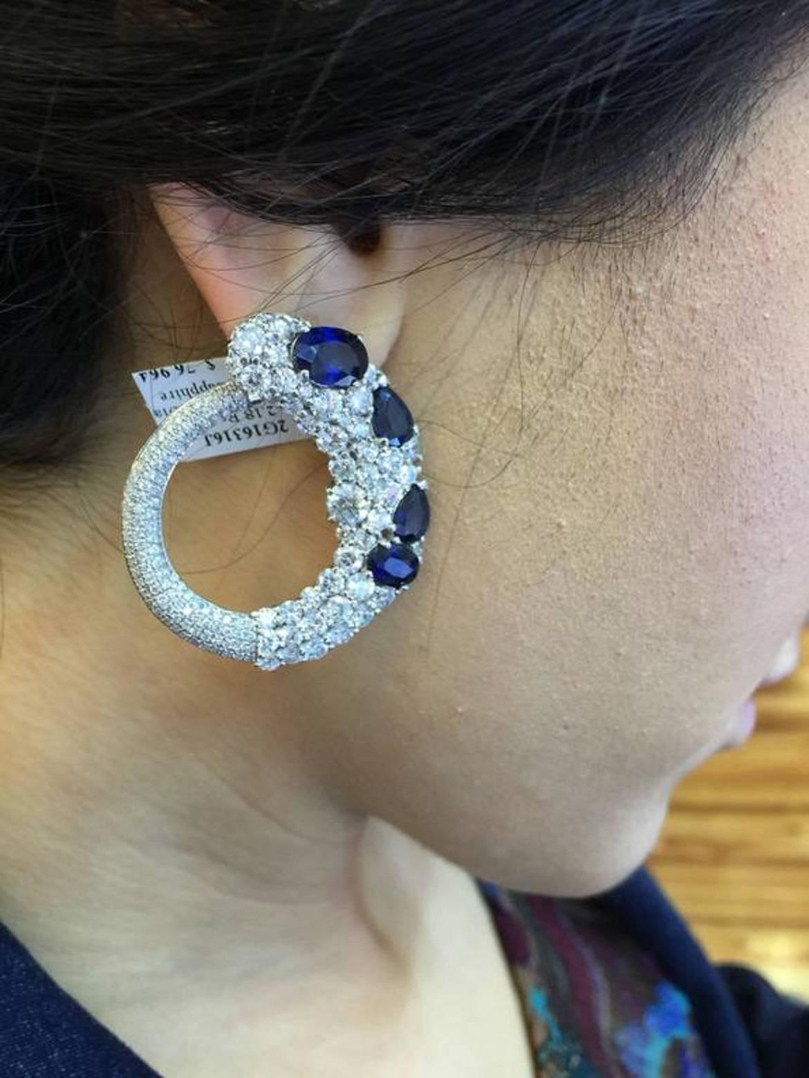 19.00 Carat Total Weight Ceylon Sapphire Diamond Earrings In New Condition In New York, NY