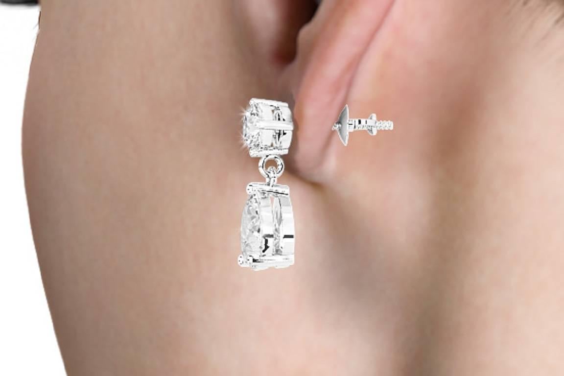 Teardrop Diamond Earrings In New Condition In New York, NY