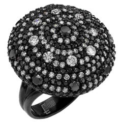 Emilio Jewelry, bague Saturne en diamants noirs et blancs de 3,77 carats